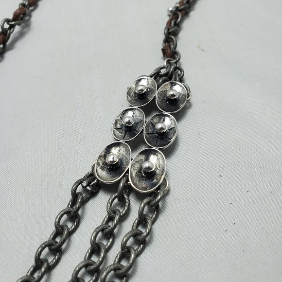 Target necklace with 3 row lily pond accent on sides with 3 chain row on fronts - Picture 4 of 6